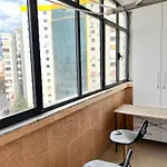 Boulevard Views - Spacious 아파트 티라나