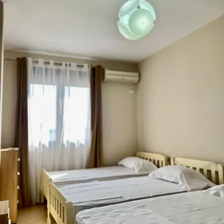 Daire Boulevard Views - Spacious